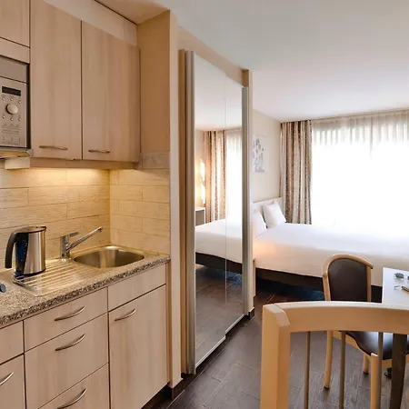 Adagio Mont-blanc Hotel apartamentowy 3*