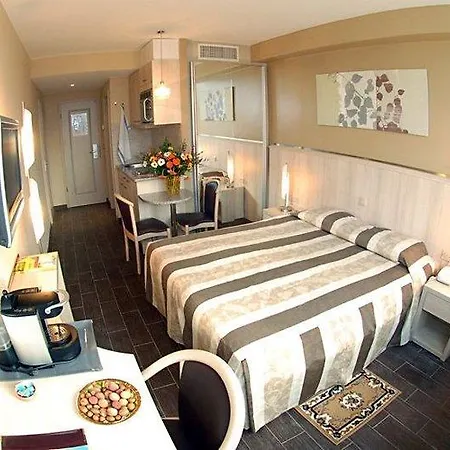 Adagio Mont-blanc Apartahotel 3*